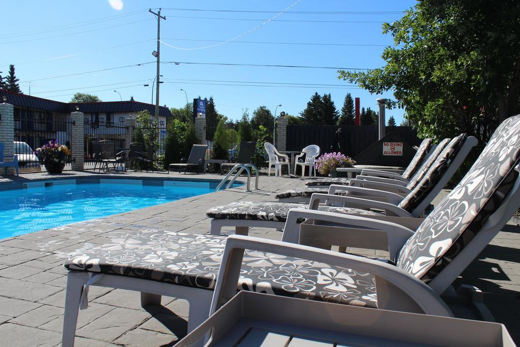 Canadas Best Value Inn YYC Exteriör bild