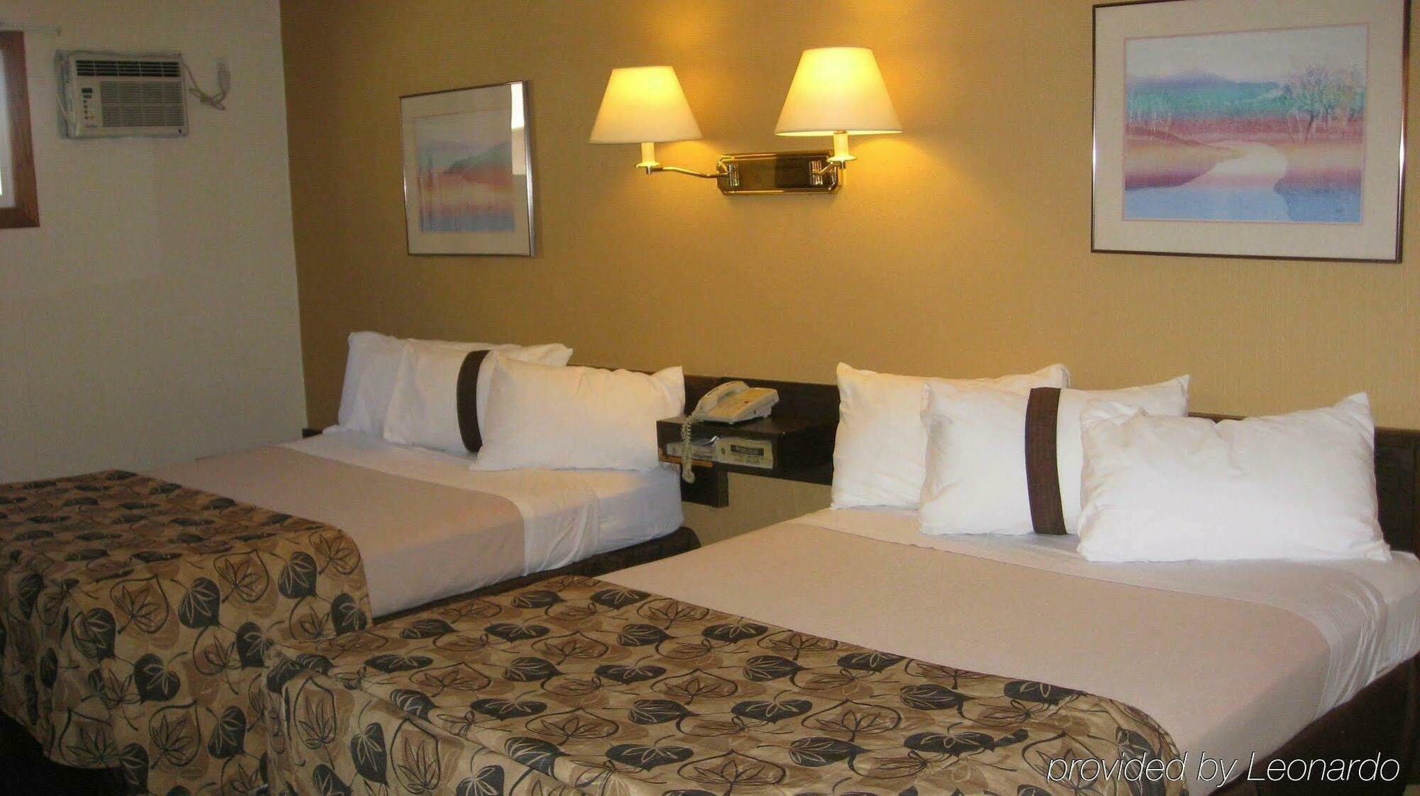 Canadas Best Value Inn YYC Rum bild